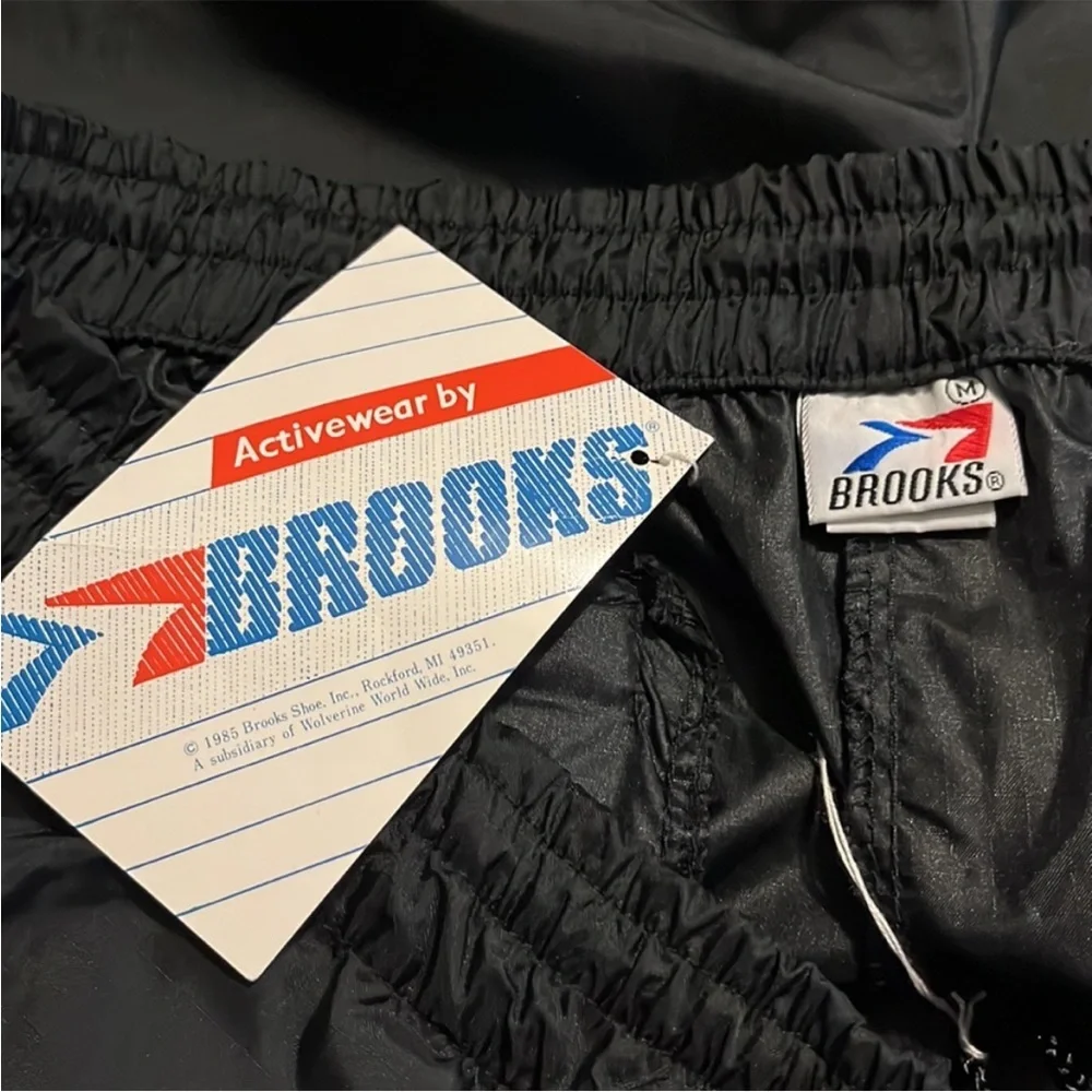 NEW Brooks VINTAGE Medium Black Ripstop Nylon Pants Dead Stock NWT